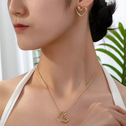 Gold Plated Anti Tarnish Heart Themed Pendant Set